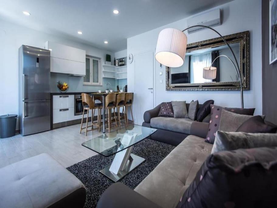 Bleu Villa - Three Bedroom Villa With Balcony And City View Dubrovnik Buitenkant foto